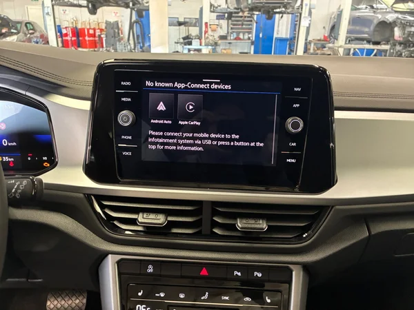 VOLKSWAGEN T-Roc (2026) — foto 14 van 24