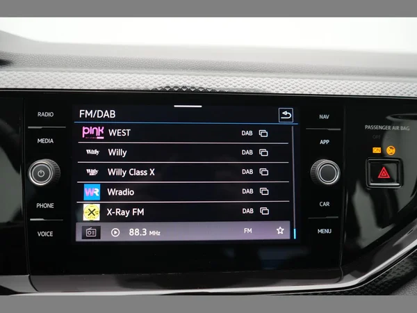 VOLKSWAGEN Polo (2023) — foto 13 van 25