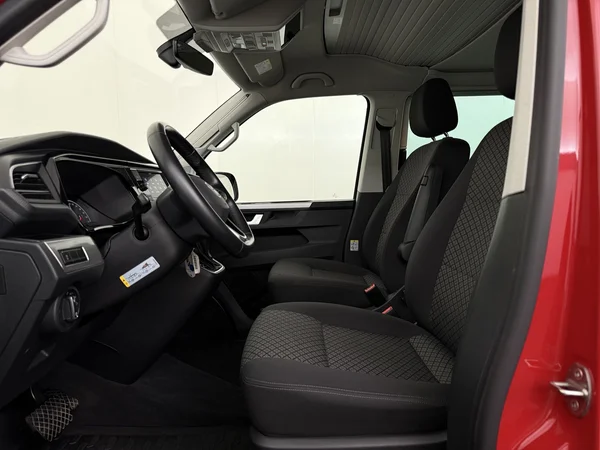 VOLKSWAGEN California (2021) — foto 2 van 26