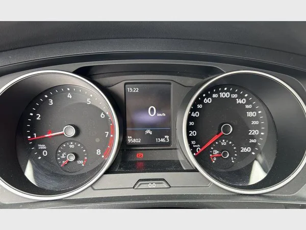 Volkswagen Tiguan (2021) — foto 6 van 30