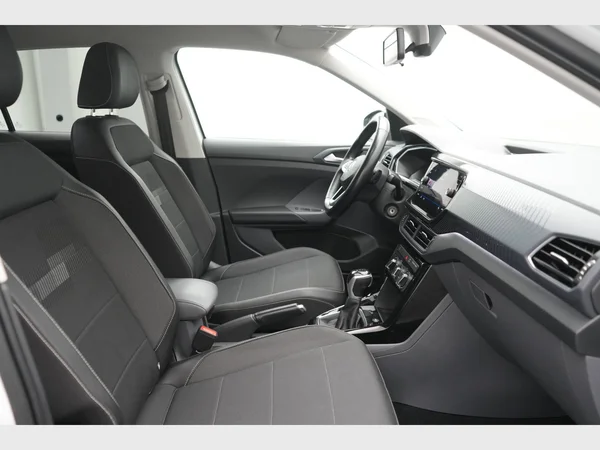 VOLKSWAGEN T-Cross (2019) — foto 20 van 22