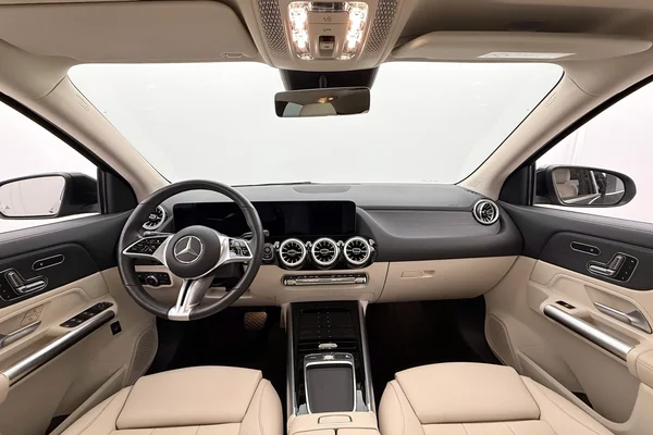 Mercedes-Benz GLA (H247) (2023) — foto 18 van 38