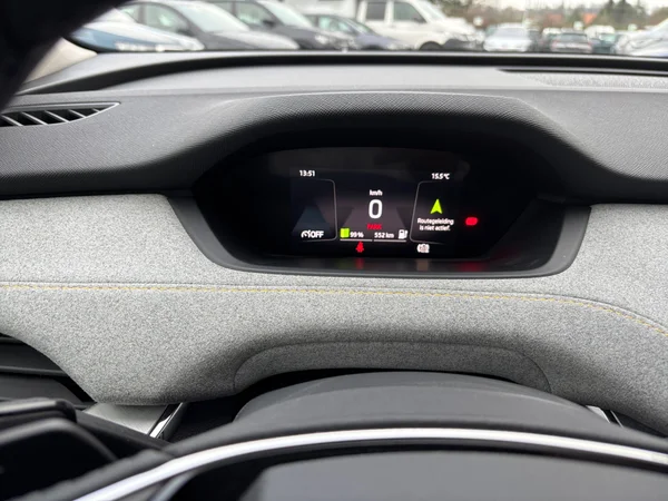 SKODA Enyaq Coupé (2023) — foto 9 van 24