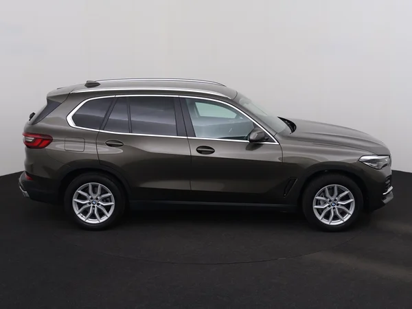 BMW X5 (2022) — foto 29 van 33