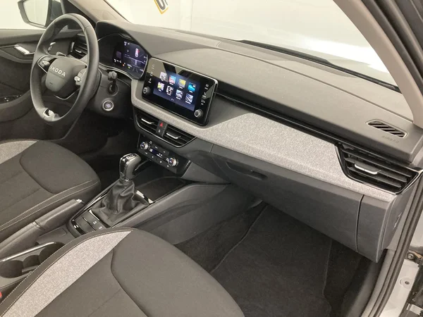 SKODA Kamiq (2025) — foto 10 van 36