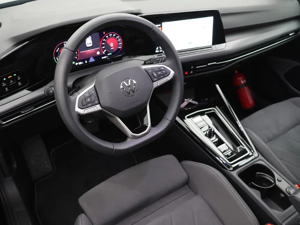 VOLKSWAGEN Golf VIII eHybrid (PHEV) (2024) — foto 6 van 23
