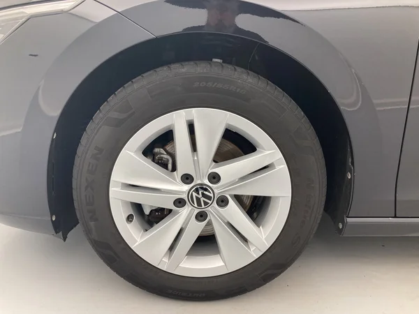 VOLKSWAGEN Golf VIII (2021) — foto 5 van 36