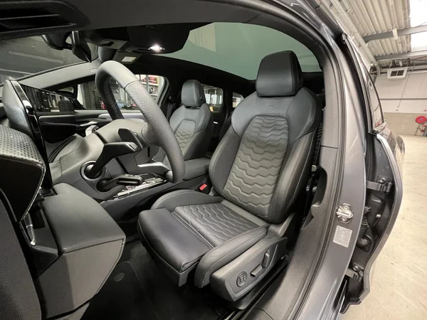 AUDI A6 Avant e-tron (2025) — foto 3 van 24