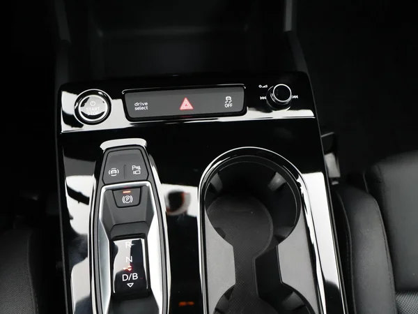 AUDI Q6 Sportback e-tron (2025) — foto 7 van 24