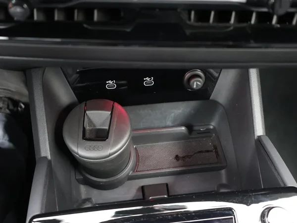 Audi SQ6 e-tron (2025) — foto 15 van 28
