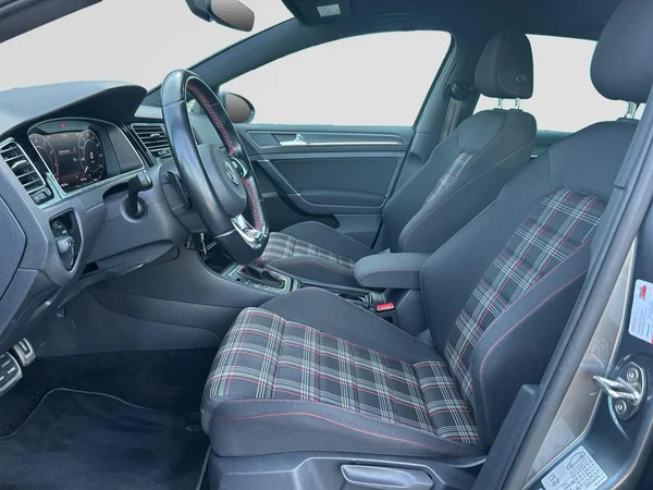 VOLKSWAGEN Golf VII GTI (2019) — foto 8 van 24