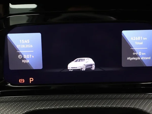 Volkswagen Golf (2024) — foto 7 van 22
