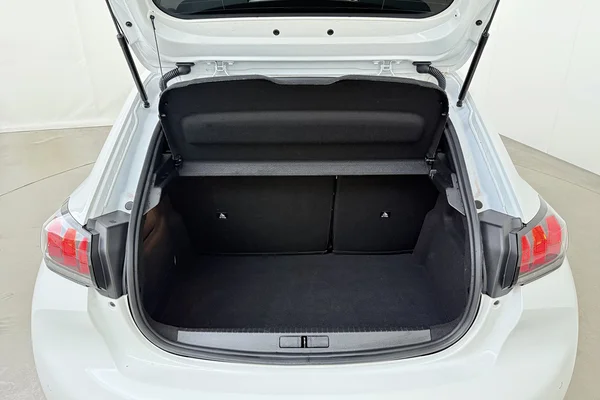 Peugeot 208 (2023) — foto 14 van 18