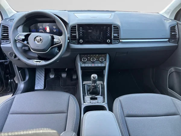 SKODA Karoq (2024) — foto 3 van 13