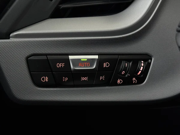 BMW 116 (2024) — foto 19 van 28