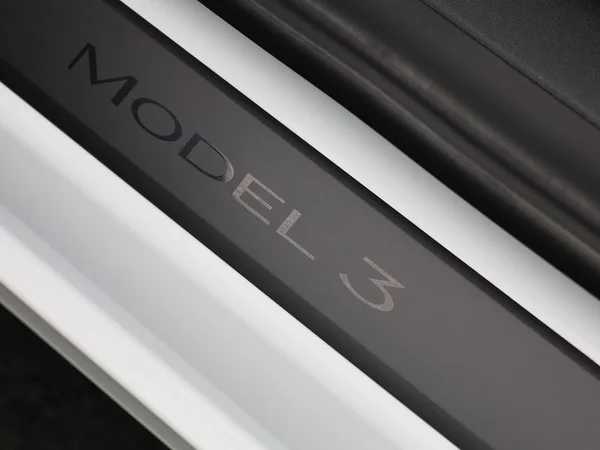 Tesla Model 3 (2022) — foto 24 van 40