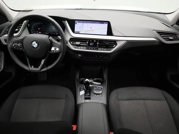 BMW 1 Reeks (2023) — foto 3 van 38