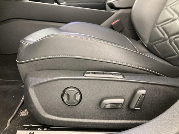 SEAT Leon ST (2021) — foto 15 van 36