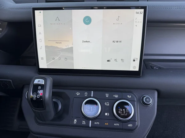 Land Rover Defender (2025) — foto 14 van 29