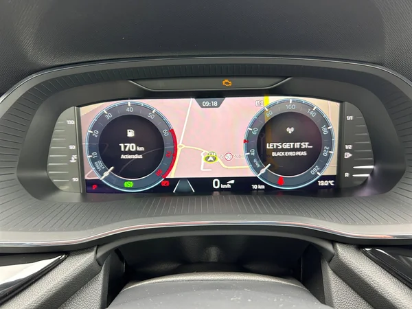 SKODA Octavia Combi (2025) — foto 17 van 17