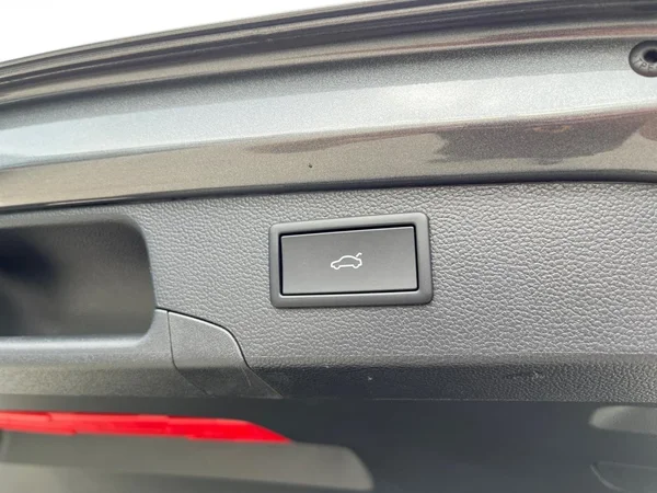 VOLKSWAGEN Passat SW (2025) — foto 22 van 22