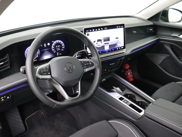VOLKSWAGEN Passat SW (2025) — foto 19 van 19