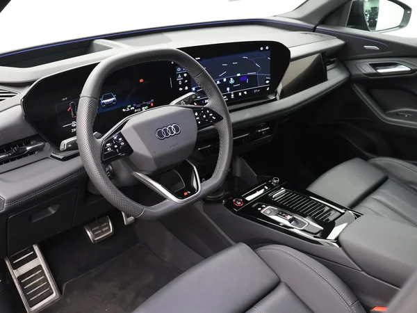 AUDI SQ6 e-tron (2025) — foto 3 van 28
