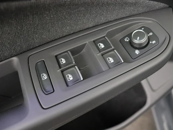 VOLKSWAGEN Golf (2023) — foto 19 van 28
