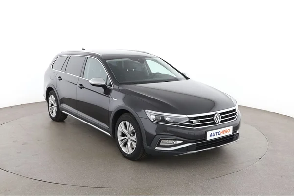 Volkswagen Passat Alltrack (2019) — foto 14 van 16