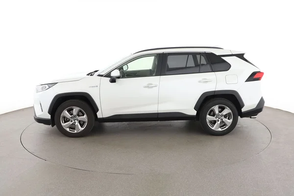 Toyota RAV4 (2019) — foto 9 van 16