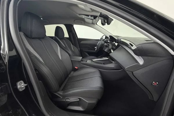 Peugeot 308 PHEV (2022) — foto 4 van 29