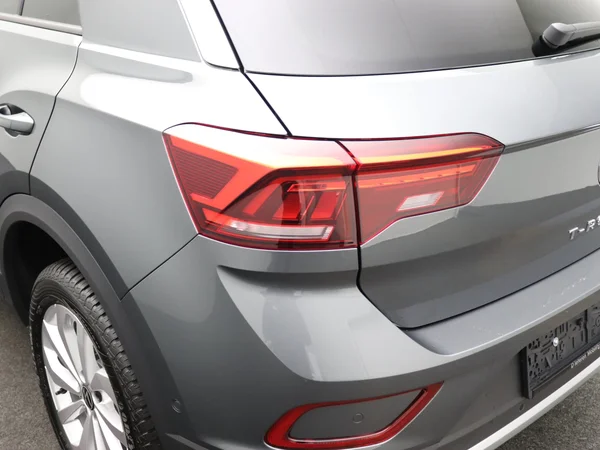 VOLKSWAGEN T-Roc (2024) — foto 11 van 25