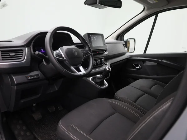 Renault Trafic (2024) — foto 26 van 40