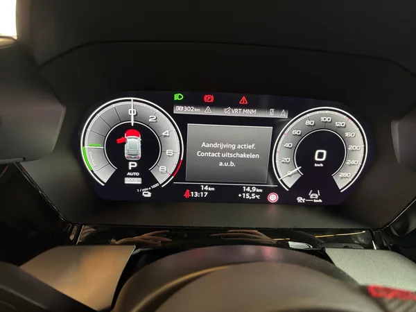 AUDI A3 Sportback PHEV (2025) — foto 2 van 24