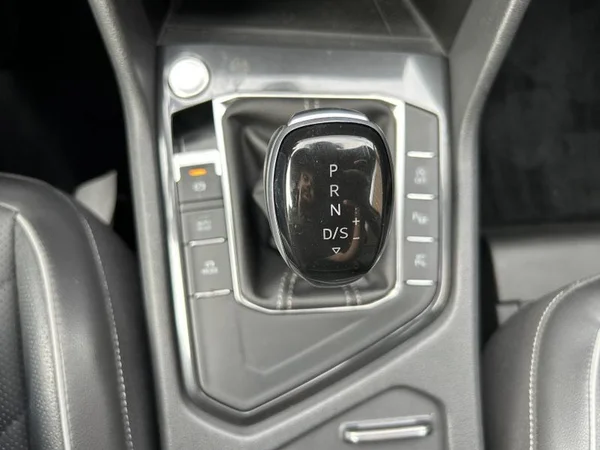 VOLKSWAGEN Tiguan Allspace (2023) — foto 17 van 42