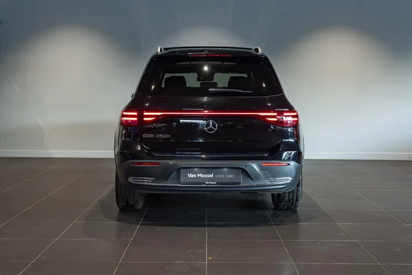 Mercedes-Benz EQB (2025) — foto 34 van 37
