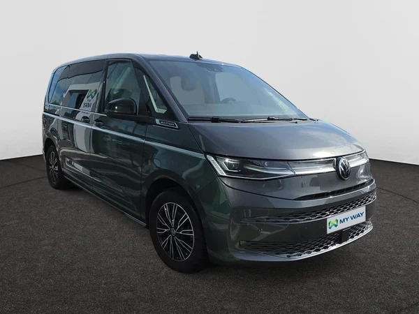 VOLKSWAGEN Multivan T7 (2023) — foto 22 van 24