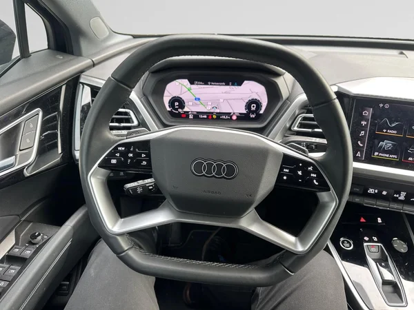 AUDI Q4 e-tron (2025) — foto 4 van 23