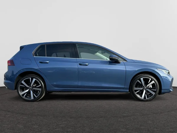 VOLKSWAGEN Golf VIII (2024) — foto 13 van 16