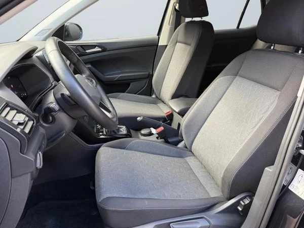 VOLKSWAGEN T-Cross (2025) — foto 2 van 31