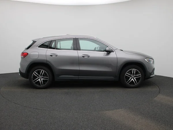 Mercedes-Benz GLA (2022) — foto 45 van 48