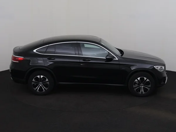 MERCEDES GLC 300 (2021) — foto 28 van 32