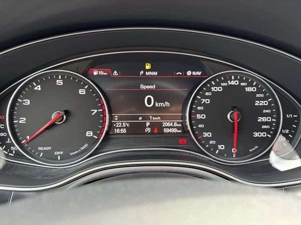 Audi A6 (2018) — foto 3 van 23