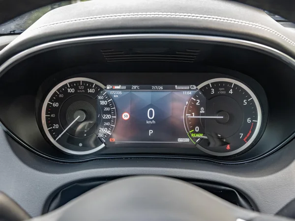 Jaguar E-PACE (2023) — foto 5 van 30