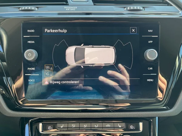 VOLKSWAGEN Touran Dsl (2022) — foto 8 van 22