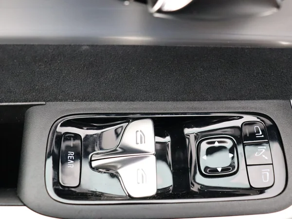 Mercedes-Benz CLA (2026) — foto 2 van 32