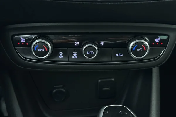 Opel Crossland X (2020) — foto 8 van 20