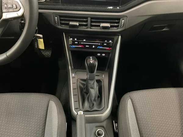 VOLKSWAGEN Polo (2025) — foto 8 van 22