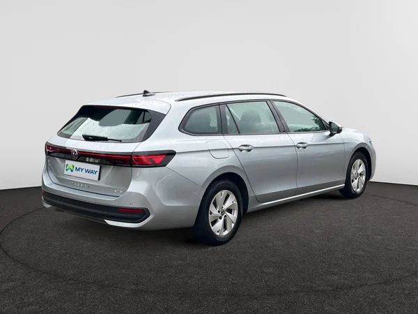 VOLKSWAGEN Passat SW (2024) — foto 21 van 23