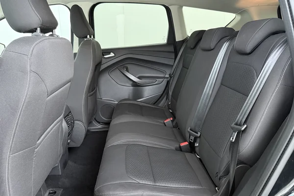 Ford Kuga (2020) — foto 22 van 23